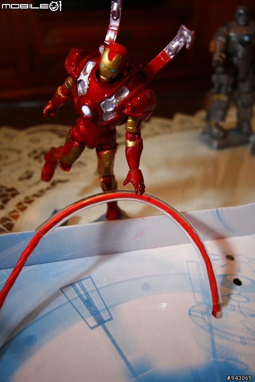 無法降落之我愛鋼鐵人--Iron Man 25cm鋼琴烤漆 公仔開箱文