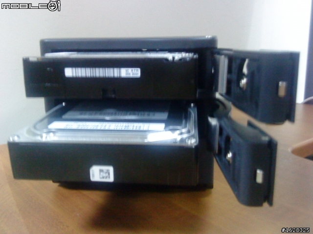 測試CyberSLIM S82  3.5吋雙層式磁碟陣列外接盒