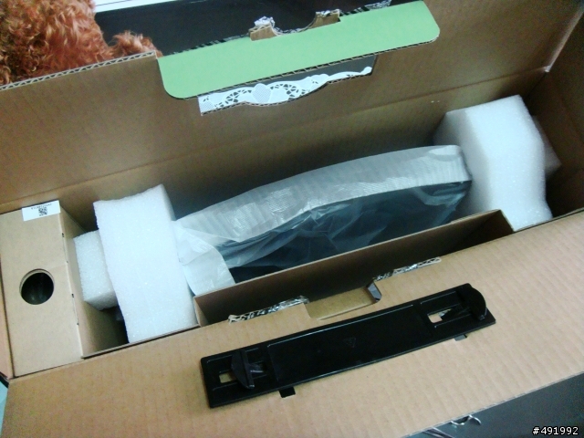 (開箱文)DELL 1464 i3-330(有請國際模特兒狗入鏡)