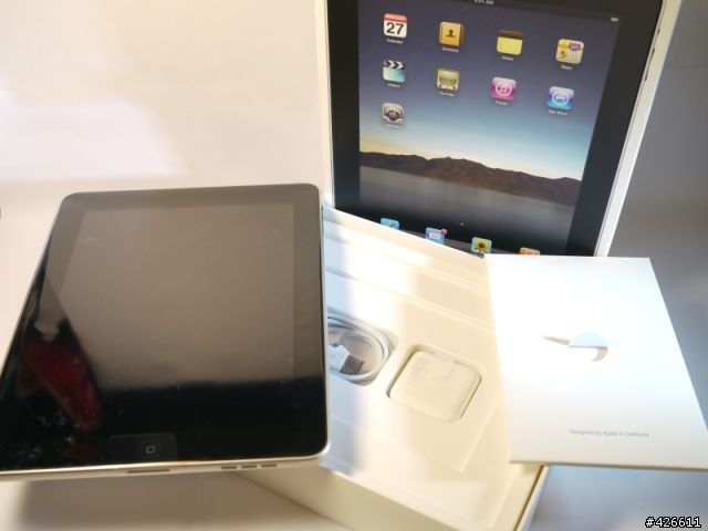 不勸敗~不專業~開箱文~Ipad WiFi16G版+ipad專用Case~持續增加評論~~