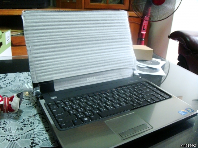 (開箱文)DELL 1464 i3-330(有請國際模特兒狗入鏡)
