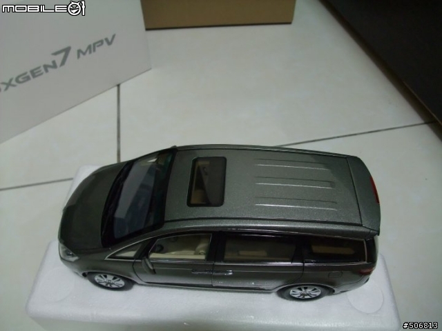 Luxgen 1:18模型車