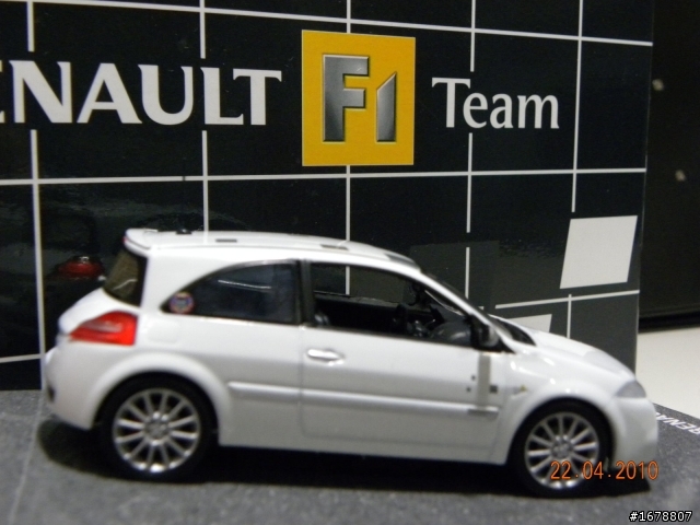 Renault 2006 F1 世界冠軍 Megane II & Clio RS紀念樣式開箱
