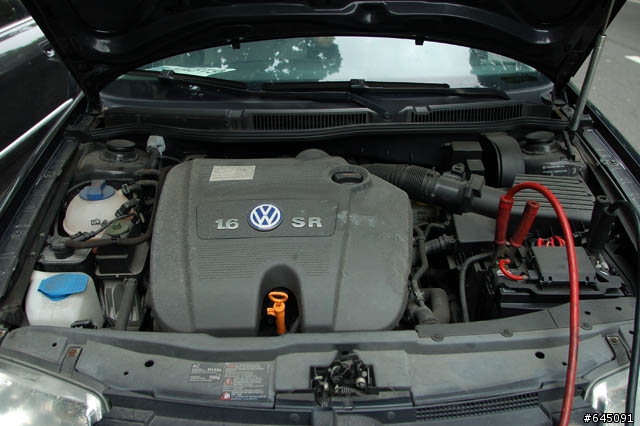七年只跑5000公里的2003年VW Bora 1.6重見天日,省下50萬的法拍車開箱日記~