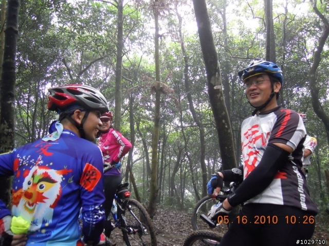 不一樣的週日五指山巡山記....