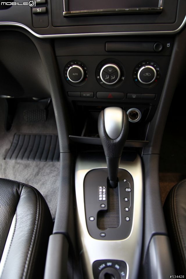 瑞典人的堅持 安全至上的品質 SAAB 9-3 2.0 Vector 試駕