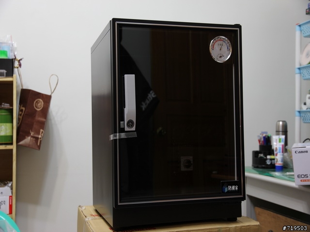 (算是詳細的開箱文 0.0) 台灣製造的-防潮家 D-70CA