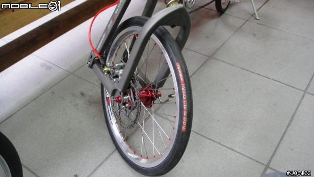 2010 Birdy Titanium與2005 BD-1 Titanium新舊碟剎鈦鳥之比較(外觀篇)