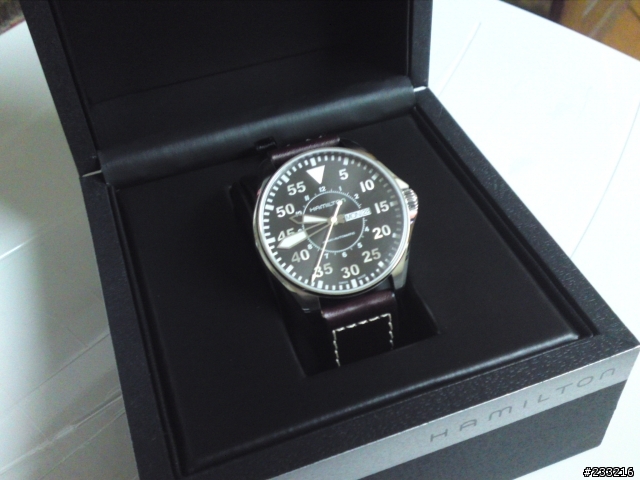 人生第一支機械錶 HAMILTON KHAKI PILOT (漢米爾頓) 開箱!!!