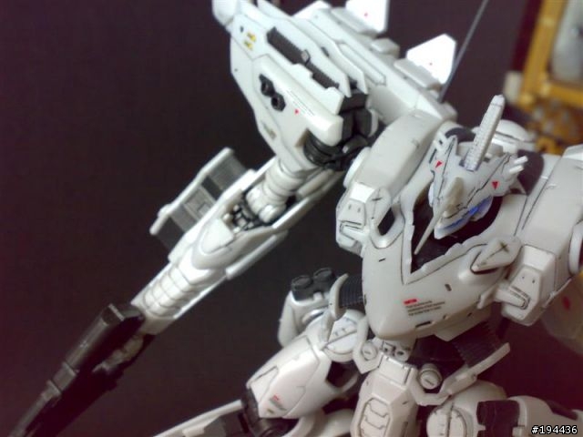 機戰傭兵White Glint素組+墨線+水貼+消光