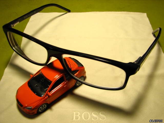 HUGO BOSS 鏡架&HOYA 全視線 開箱文
