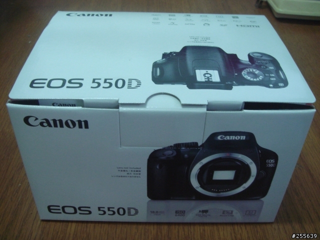 人生中第一台單眼~Canon 550D~開箱~