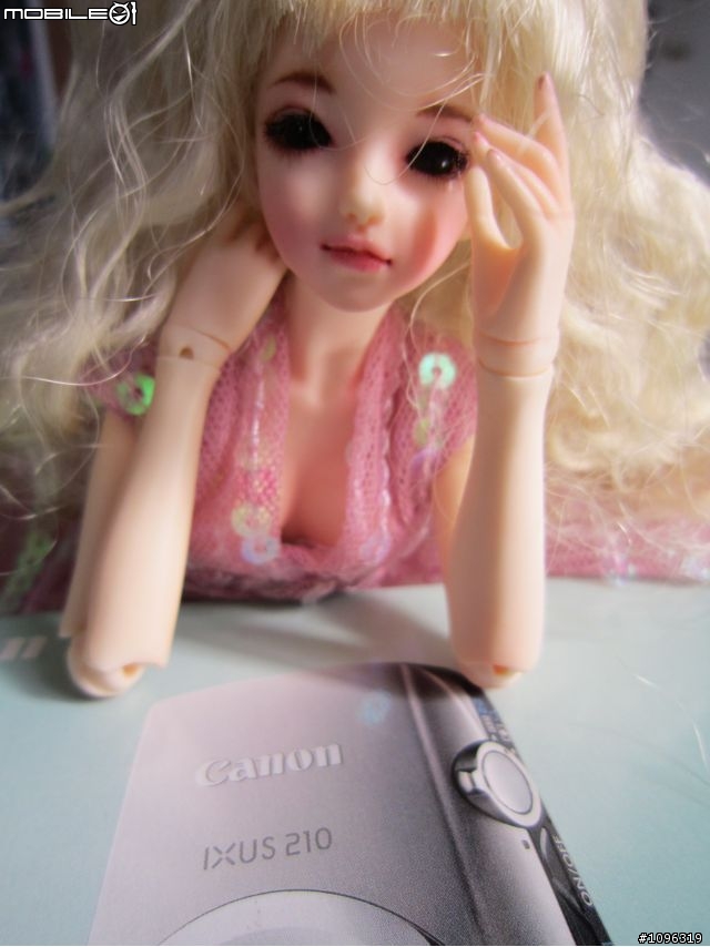 【歡樂分享】Barbie開箱~CANON IXUS 210 IS。(內有玩偶不喜勿入)