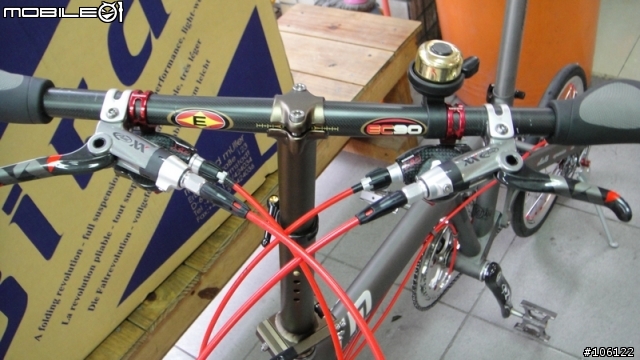 2010 Birdy Titanium與2005 BD-1 Titanium新舊碟剎鈦鳥之比較(外觀篇)