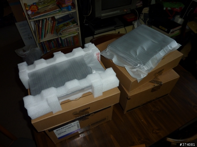 同時開箱的兩台DELL LATITUDE E5410(超爛組裝+品質控制)