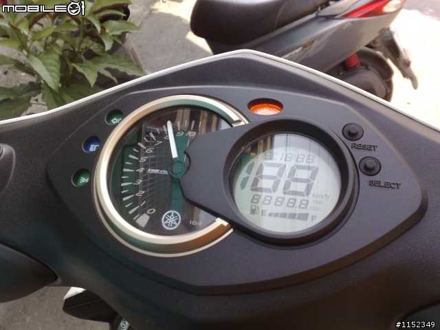 【分享】YAMAHA 2010 白金新勁戰 慢了一個星期的開箱!!