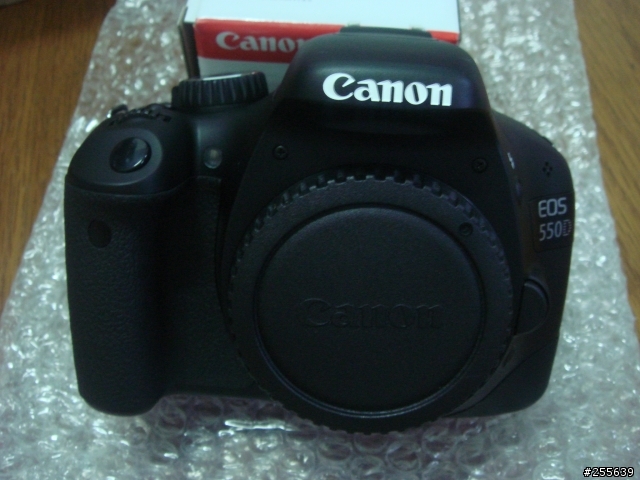 人生中第一台單眼~Canon 550D~開箱~