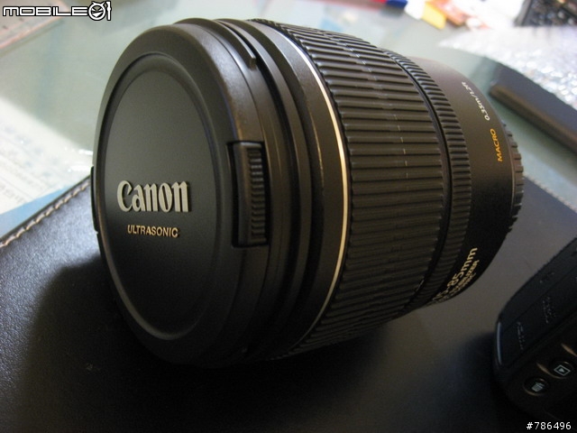 終於踏進單眼的敗家之路...Canon 7D 開箱...