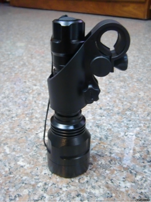 低調手電筒: UltraFire Cree C8 & Fenix TK11 分享