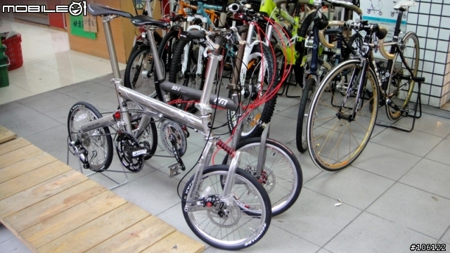 2010 Birdy Titanium與2005 BD-1 Titanium新舊碟剎鈦鳥之比較(外觀篇)