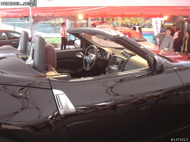 *更新* Nissan桃園巡展正妹+Nissan 370Z Roadster 完整照片