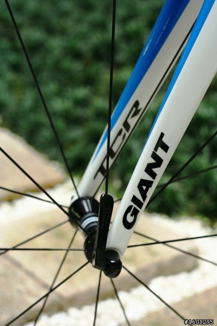 轉戰公路車 TCR ADV3開箱