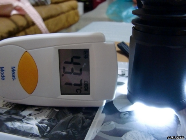 低調手電筒: UltraFire Cree C8 & Fenix TK11 分享