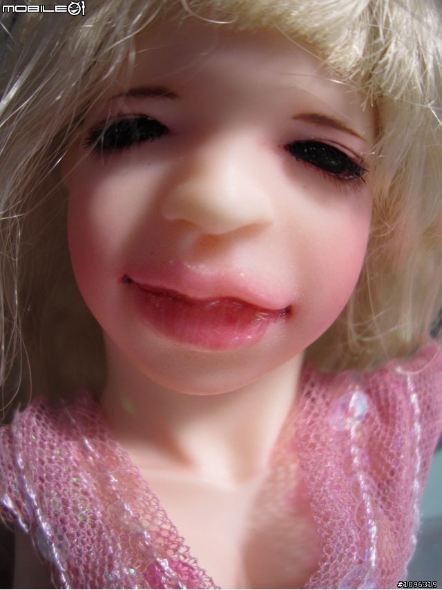 【歡樂分享】Barbie開箱~CANON IXUS 210 IS。(內有玩偶不喜勿入)