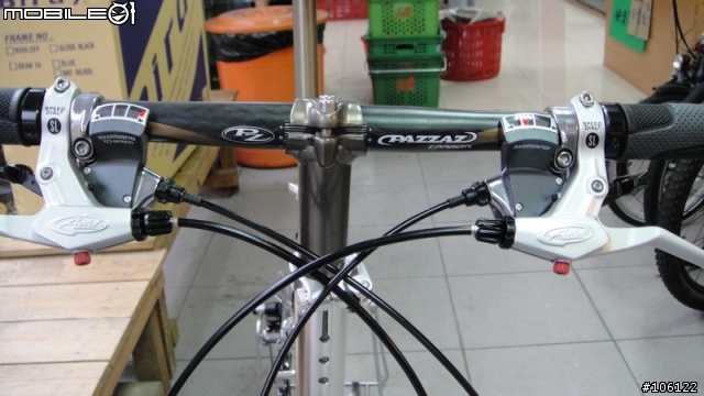 2010 Birdy Titanium與2005 BD-1 Titanium新舊碟剎鈦鳥之比較(外觀篇)