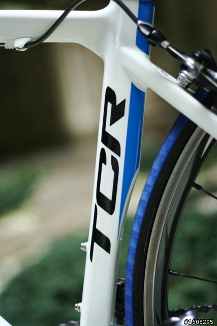 轉戰公路車 TCR ADV3開箱