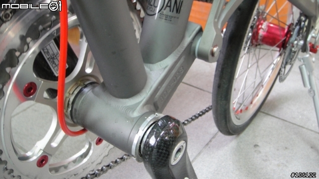2010 Birdy Titanium與2005 BD-1 Titanium新舊碟剎鈦鳥之比較(外觀篇)