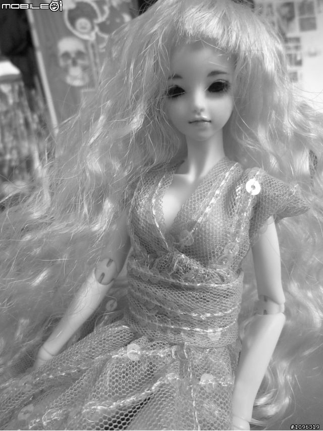 【歡樂分享】Barbie開箱~CANON IXUS 210 IS。(內有玩偶不喜勿入)