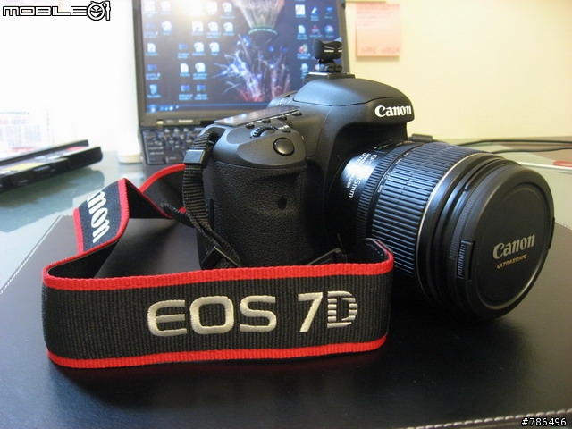 終於踏進單眼的敗家之路...Canon 7D 開箱...