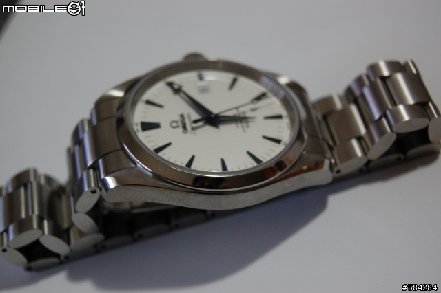 開箱-Omega Seamaster Aqua Terra 同軸擒縱天文台認證機械表