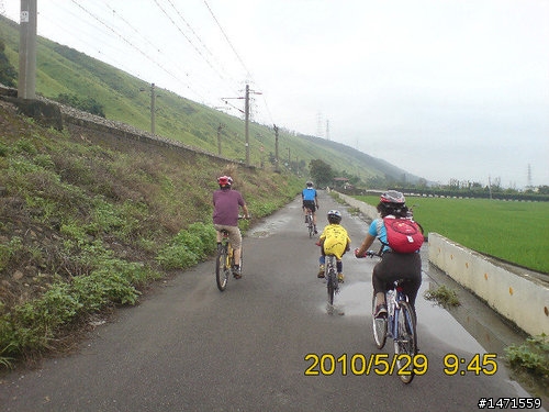 清水五福圳自行車道,日據時代遺址-清水鬼洞