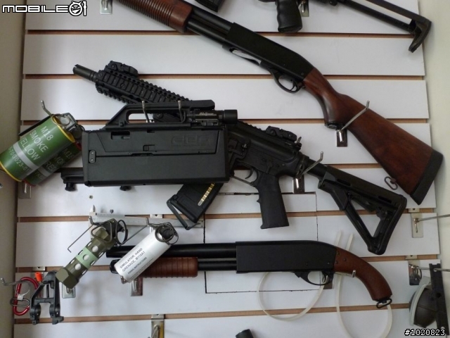 新玩具 - 折疊的GLOCK - MAGPUL FPG