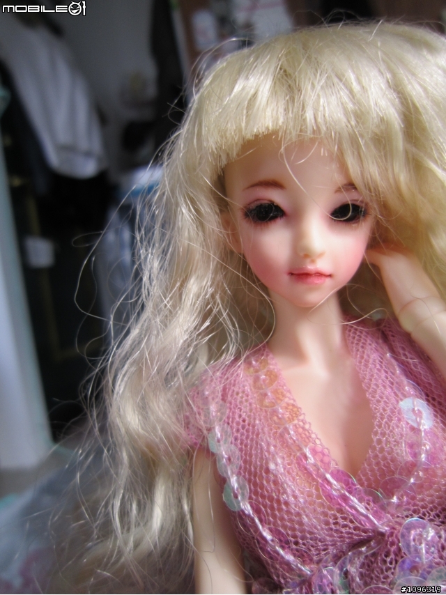 【歡樂分享】Barbie開箱~CANON IXUS 210 IS。(內有玩偶不喜勿入)