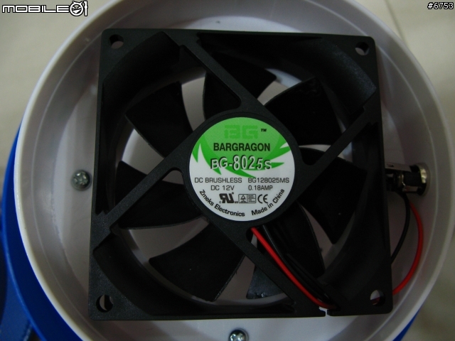 捕蚊達人光觸媒滅蚊器的二代機開箱及40天測試