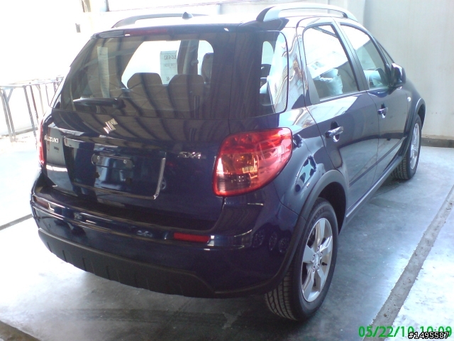 Suzuki SX4開箱文(新增10&11月保養,遊記之報導)