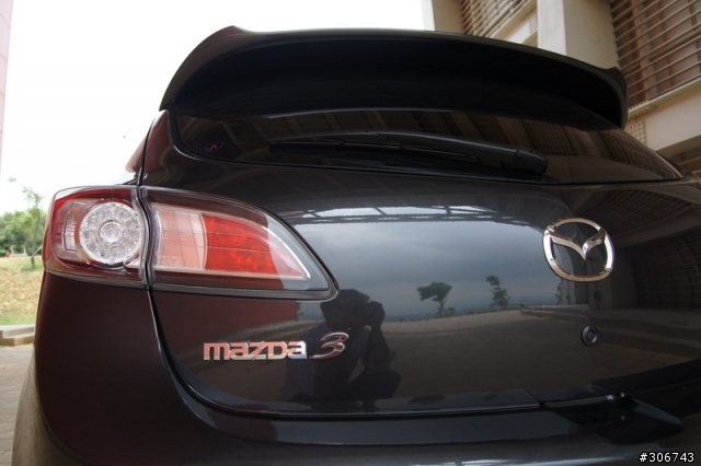 (開箱文) ALL NEW MAZDA 3 2.0 5D---鐵灰--圖多