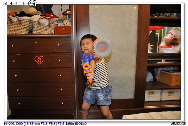 家裡的小小戰爭--NERF空氣泡棉槍--新增間諜小手槍