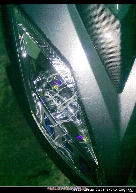 這週末去游泳池游泳回來機車就變這付模樣
