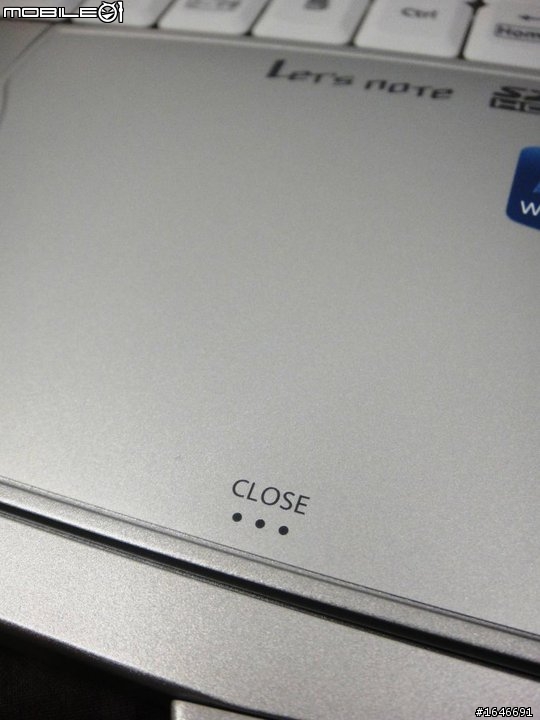 簡潔開箱Panasonic CF-F9KYFSDR