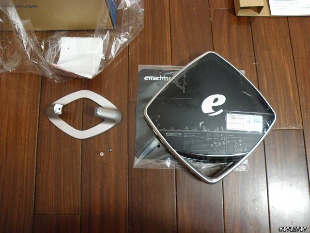 Acer eMachines ER1401 1公升Win7迷你電腦 (開箱文)