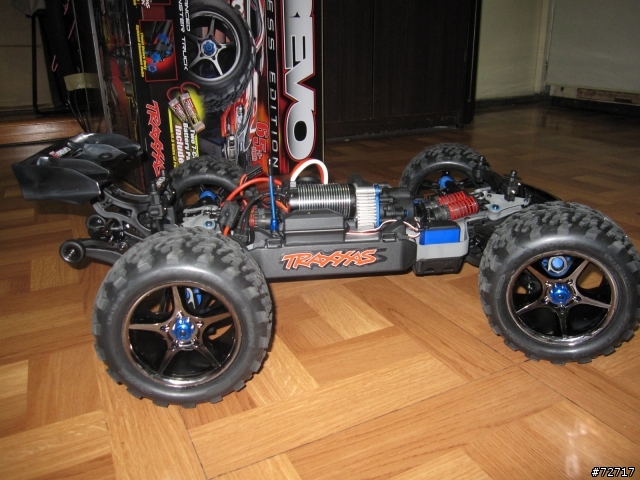 開箱 -Traxxas XL號 E-REVO .新增戶外照