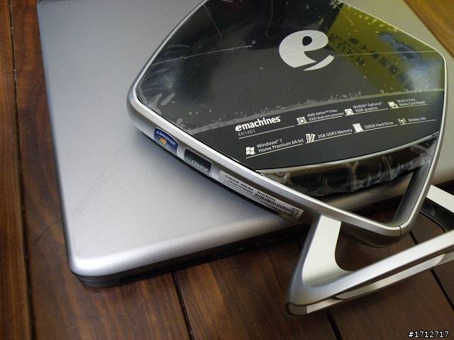 Acer eMachines ER1401 1公升Win7迷你電腦 (開箱文)