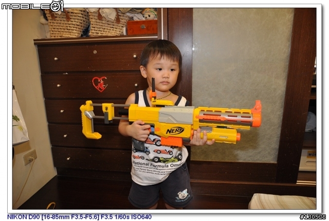 家裡的小小戰爭--NERF空氣泡棉槍--新增間諜小手槍