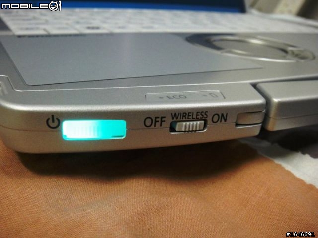 簡潔開箱Panasonic CF-F9KYFSDR