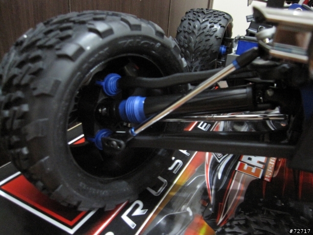 開箱 -Traxxas XL號 E-REVO .新增戶外照