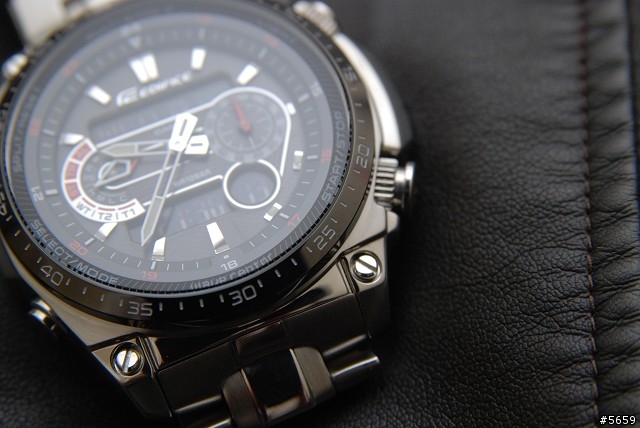 Casio 首款雙顯六局電波 EDIFICE ECW-M300DB 開箱